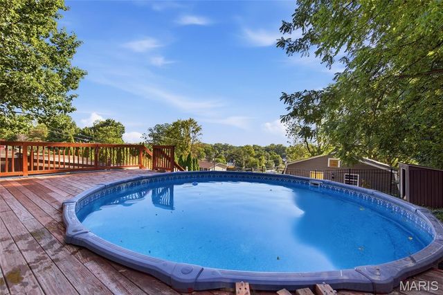 1216 N 5th Street, St Charles, MO 63301