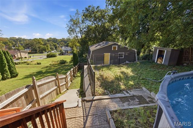 1216 N 5th Street, St Charles, MO 63301