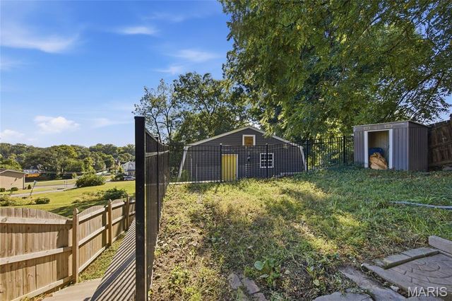1216 N 5th Street, St Charles, MO 63301