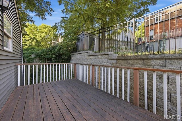 1216 N 5th Street, St Charles, MO 63301