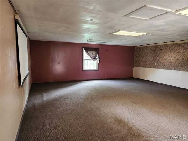 1216 N 5th Street, St Charles, MO 63301