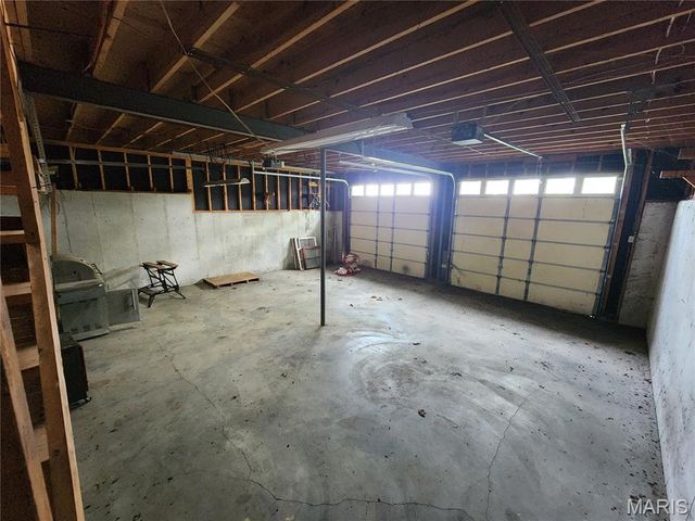 1216 N 5th Street, St Charles, MO 63301