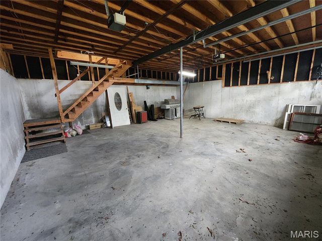1216 N 5th Street, St Charles, MO 63301