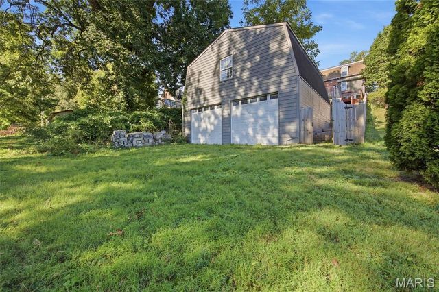 1216 N 5th Street, St Charles, MO 63301