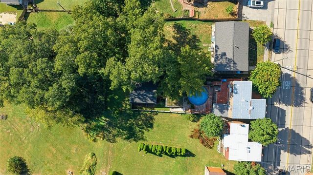 1216 N 5th Street, St Charles, MO 63301