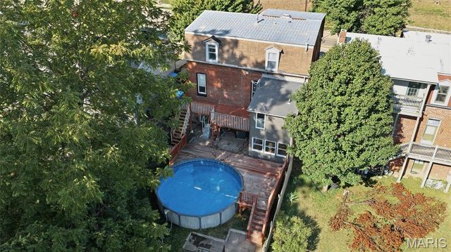 1216 N 5th Street, St Charles, MO 63301