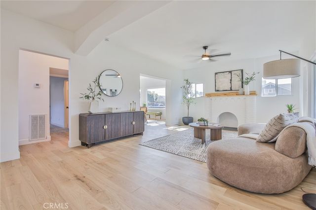 1301 W 46th, Los Angeles, CA 90037