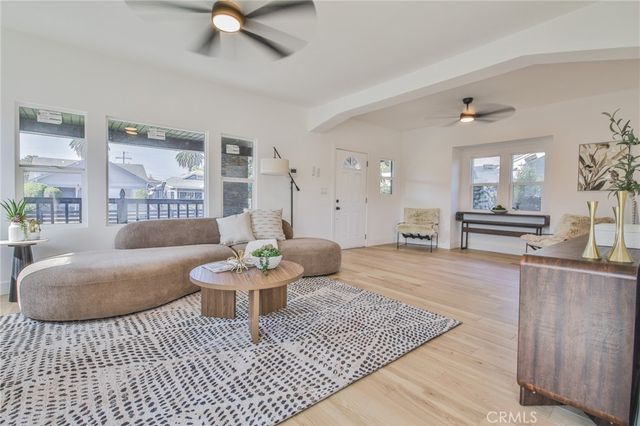 1301 W 46th, Los Angeles, CA 90037