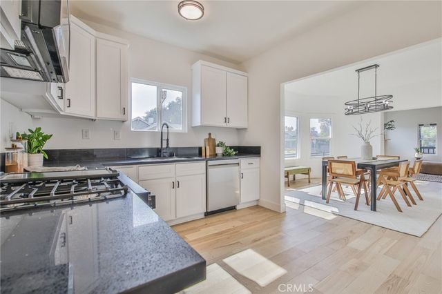 1301 W 46th, Los Angeles, CA 90037