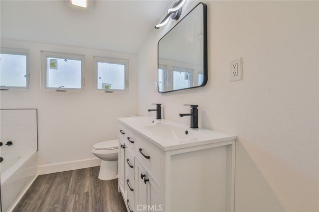 1301 W 46th, Los Angeles, CA 90037