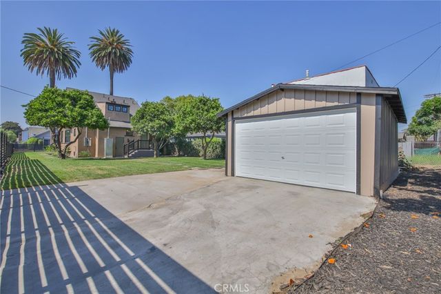 1301 W 46th, Los Angeles, CA 90037