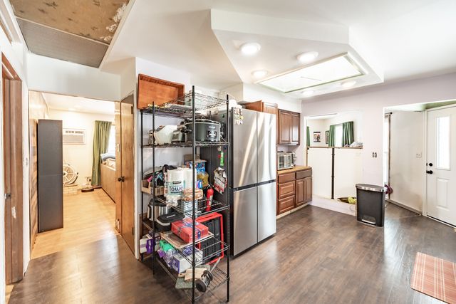 1751 Gary Avenue, Aurora, IL 60505