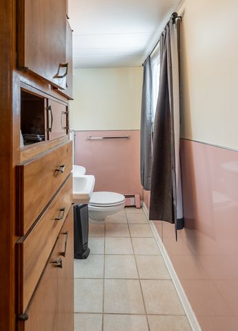 1751 Gary Avenue, Aurora, IL 60505