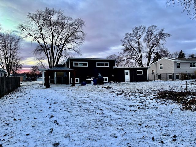 1751 Gary Avenue, Aurora, IL 60505