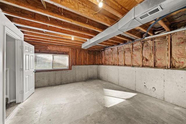 1948 N 80th Court, Kansas City, KS 66112