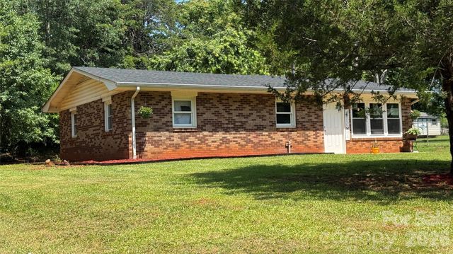 143 Mountain View Street, Forest City, NC 28043
