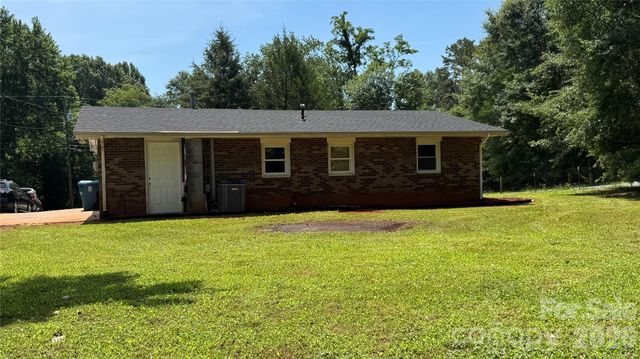 143 Mountain View Street, Forest City, NC 28043