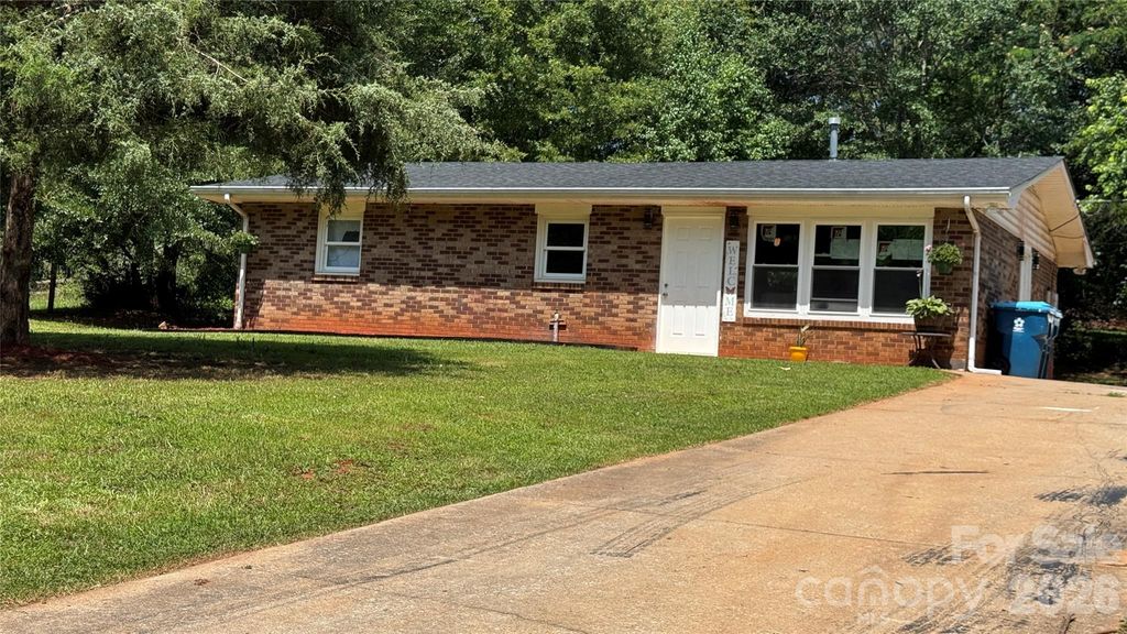 143 Mountain View Street, Forest City, NC 28043