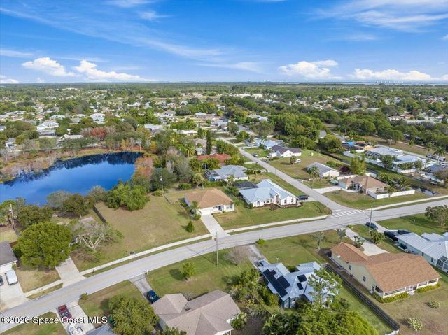 2361 SE Grand Drive, Port St. Lucie, FL 34952
