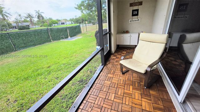 1127 Vermilion Dr, Lake Worth, FL 33461