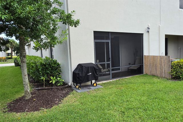 1127 Vermilion Dr, Lake Worth, FL 33461