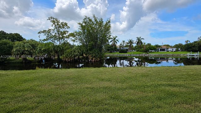 1127 Vermilion Dr, Lake Worth, FL 33461