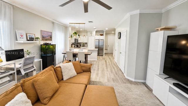 1127 Vermilion Dr, Lake Worth, FL 33461