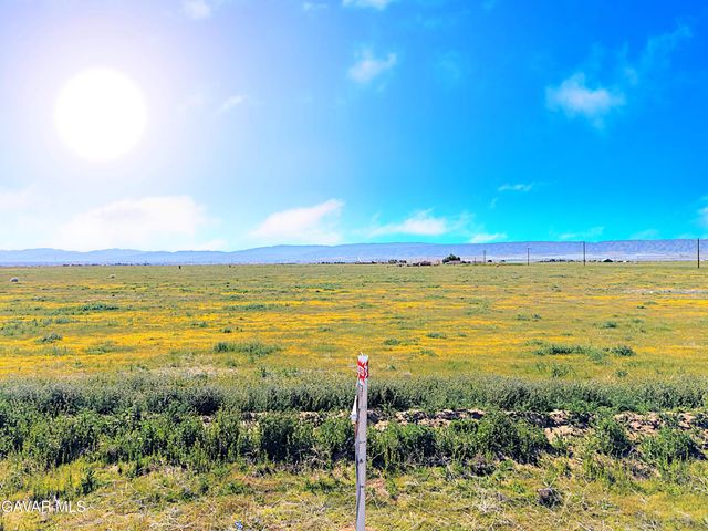 W Avenue G, Lancaster, CA 93536