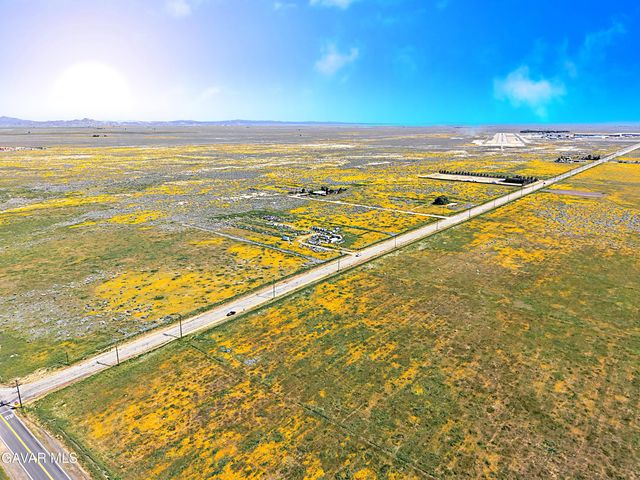 W Avenue G, Lancaster, CA 93536