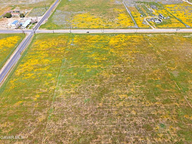 W Avenue G, Lancaster, CA 93536