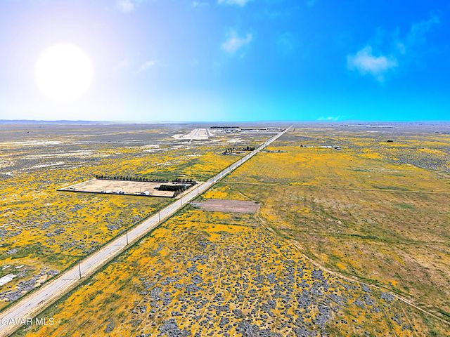 W Avenue G, Lancaster, CA 93536