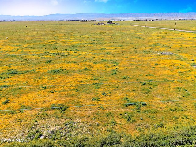 W Avenue G, Lancaster, CA 93536