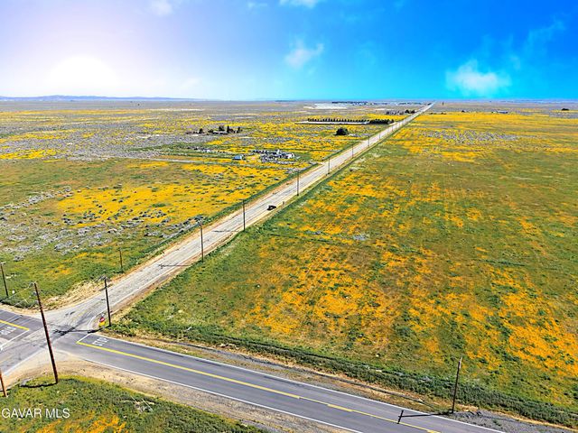 W Avenue G, Lancaster, CA 93536