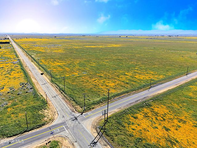 W Avenue G, Lancaster, CA 93536