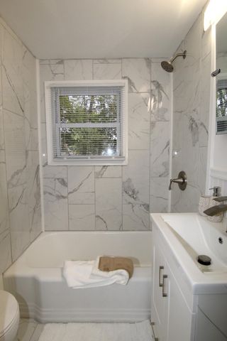 1726 Upland Drive, Kalamazoo, MI 49048