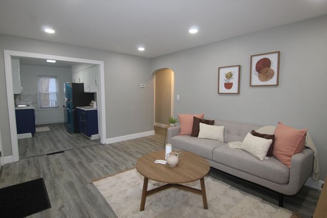 1726 Upland Drive, Kalamazoo, MI 49048