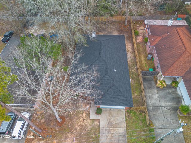 9834 Pokai Way, Diamondhead, MS 39525