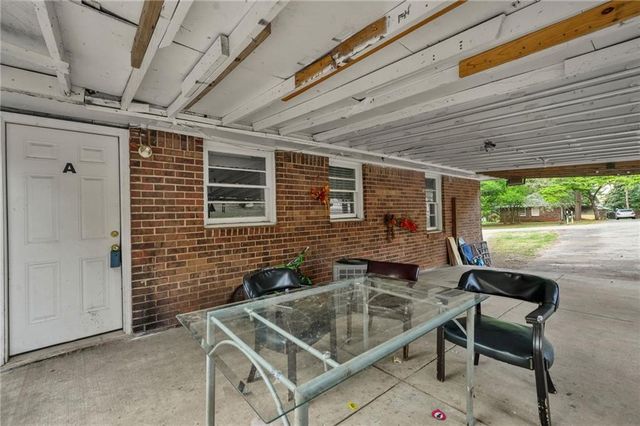4006 Burns Road SW, Lilburn, GA 30047