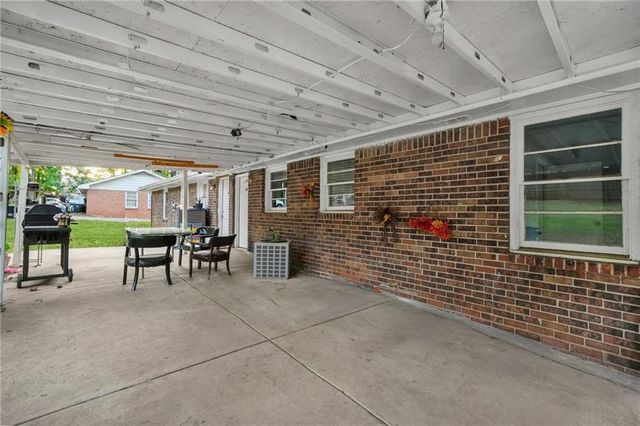 4006 Burns Road SW, Lilburn, GA 30047