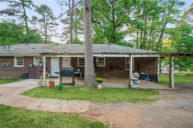 4006 Burns Road SW, Lilburn, GA 30047