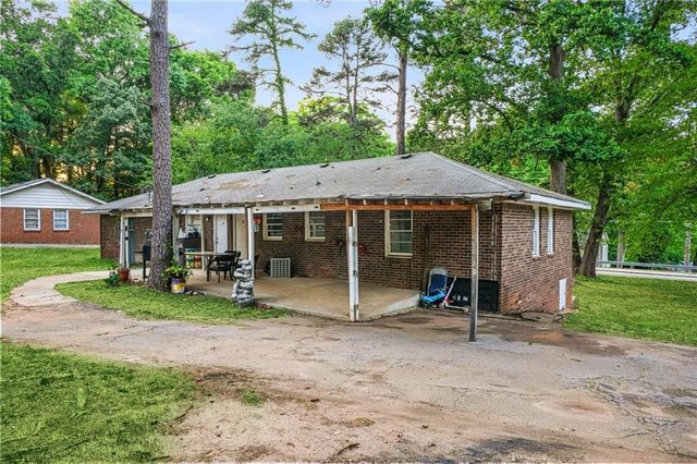 4006 Burns Road SW, Lilburn, GA 30047