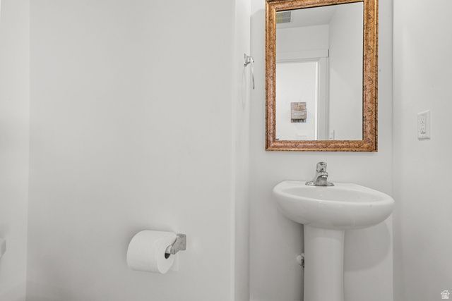 3840 S BOWIE DR, Magna, UT 84044