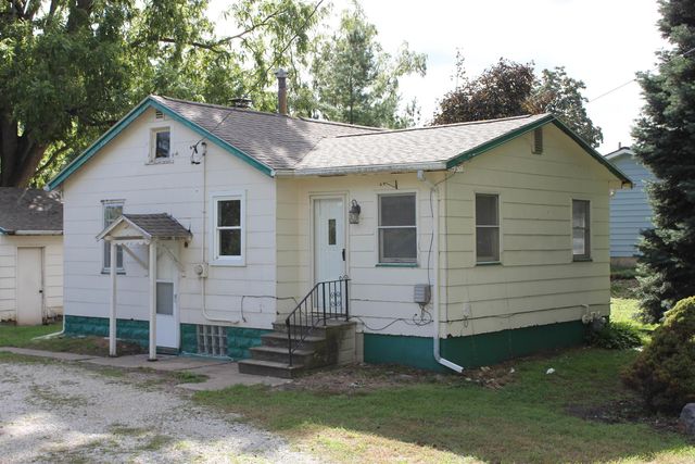 5318 Lafayette Road, Elk Run Heights, IA 50707