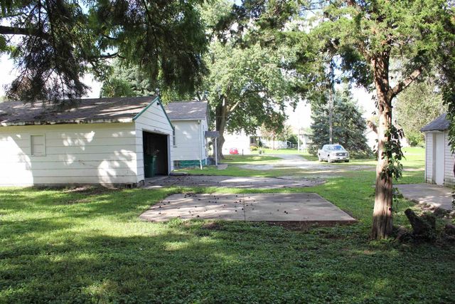 5318 Lafayette Road, Elk Run Heights, IA 50707