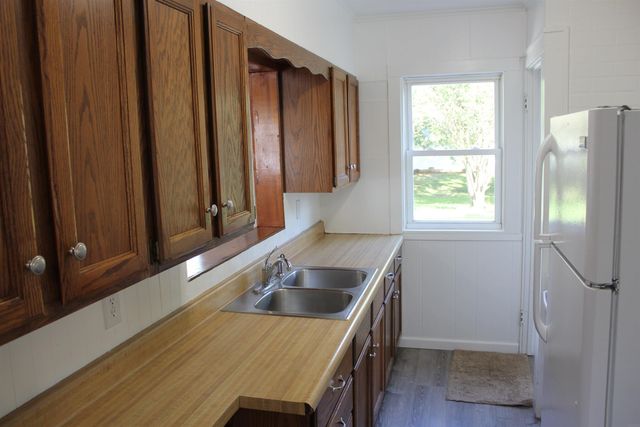 5318 Lafayette Road, Elk Run Heights, IA 50707