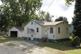 5318 Lafayette Road, Elk Run Heights, IA 50707