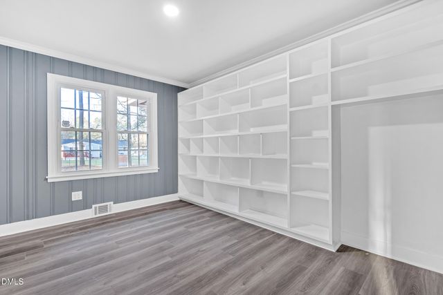 1249 Oakridge Avenue, Henderson, NC 27536