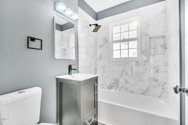 1249 Oakridge Avenue, Henderson, NC 27536