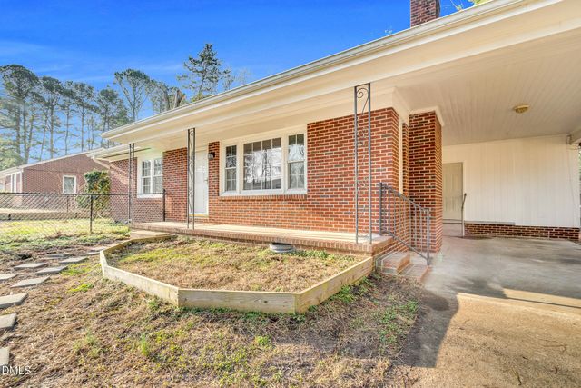 1249 Oakridge Avenue, Henderson, NC 27536