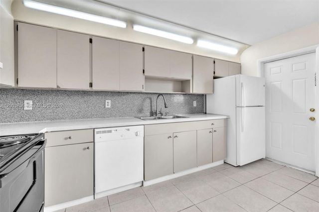 2125 Mckinley St back, Hollywood, FL 33020